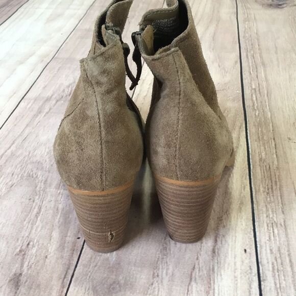 T&B Taupe Leather Block Heel Zip Ankle booties - Picture 7 of 10